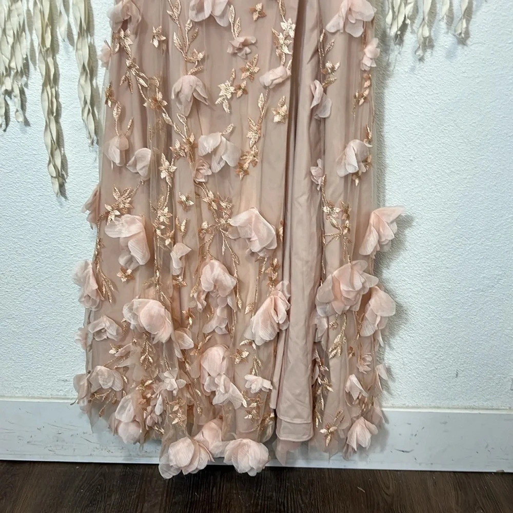 Marchesa Note V-Neck 3D Flora Dress in Soft Pink Size 6 - Picture 5 of 13